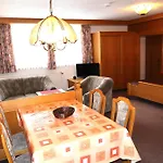 Gaestehaus Alpenruh Lägenhet *