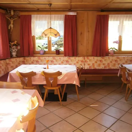 Gaestehaus Alpenruh Lägenhet *