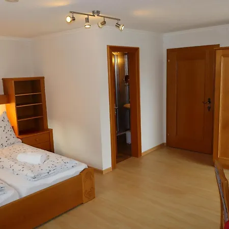 Gaestehaus Alpenruh Apartamento Holzgau