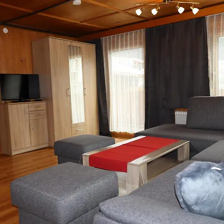 Gaestehaus Alpenruh * Holzgau